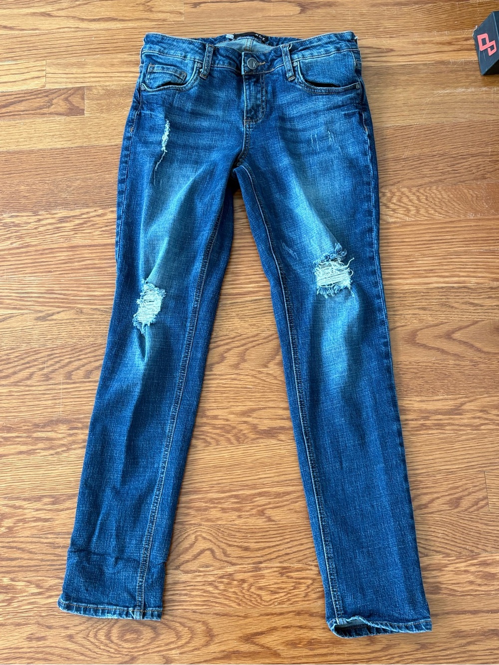 KUT From The Kloth Distressed Skinny Jeans Women’s Size 4 Medium Wash